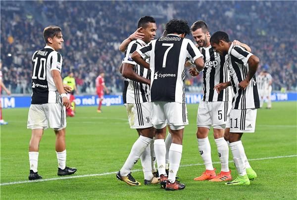 كوادرادو مع اليوفي