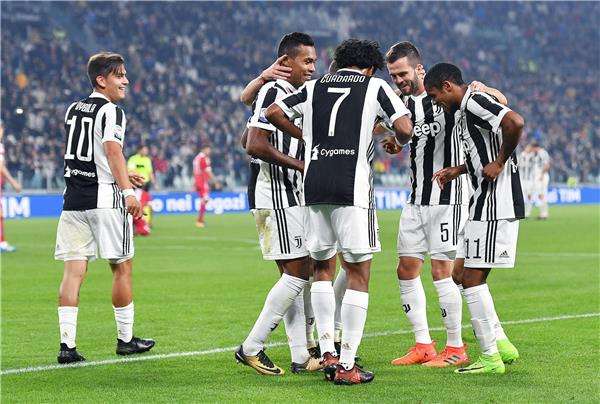 كوادرادو مع اليوفي