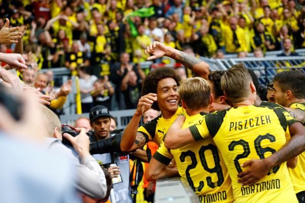فرحة لاعبي دورتموند