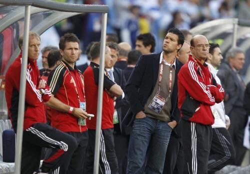 2010-07-03t134419z_01_wca106_rtridsp_3_soccer-world_reuters