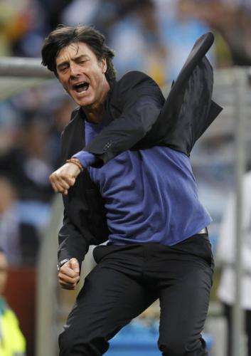 2010-07-03t154413z_01_wca178_rtridsp_3_soccer-world_reuters
