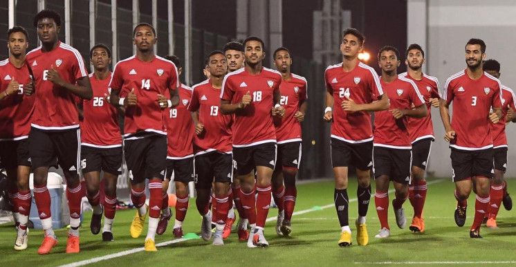 لاعبو المنتخب الإماراتي