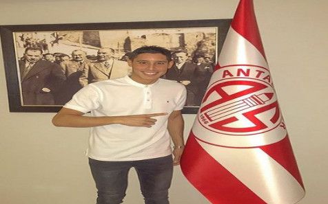 من تقديم اللاعب