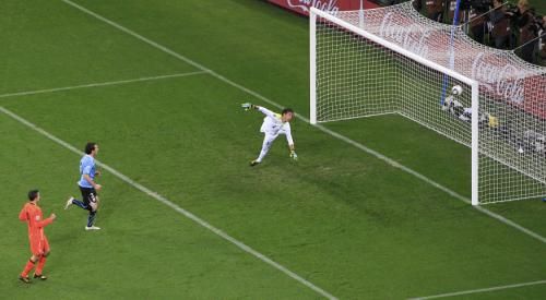 2010-07-06t191329z_01_wca412_rtridsp_3_soccer-world_reuters