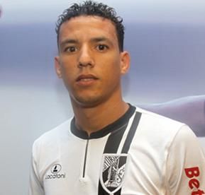 عبد الغني بقميص فيتوريا غيمارايش