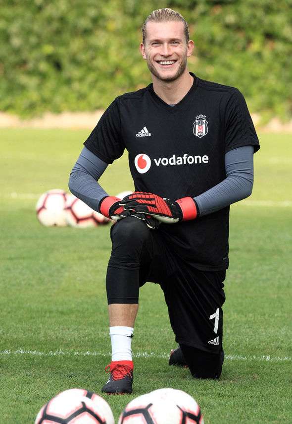 لوريس كاريوس