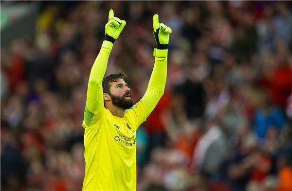 أليسون بيكر