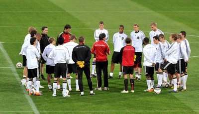 كأس العالم على بعد خطوتين من منتخب ألمانيا