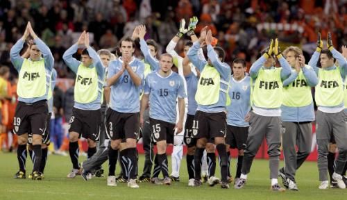 2010-07-06t210538z_01_wcp315_rtridsp_3_soccer-world_reuters