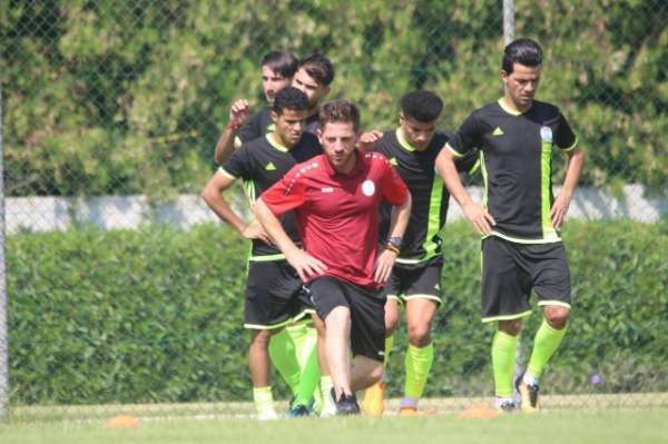 لاعبو الصناعات الكهربائية