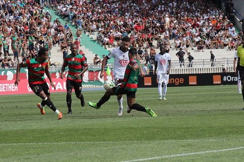 من لقاء سابق بين المولودية وسطيف