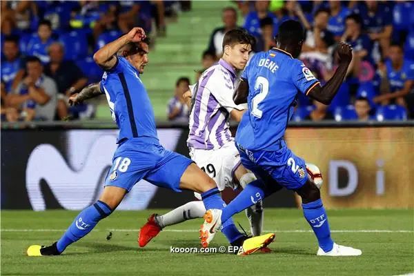 ?i=epa%2fsoccer%2f2018-08%2f2018-08-31%2f2018-08-31-06988179_epa