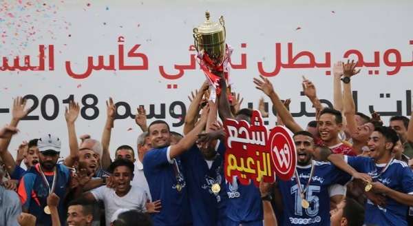 من التتويج