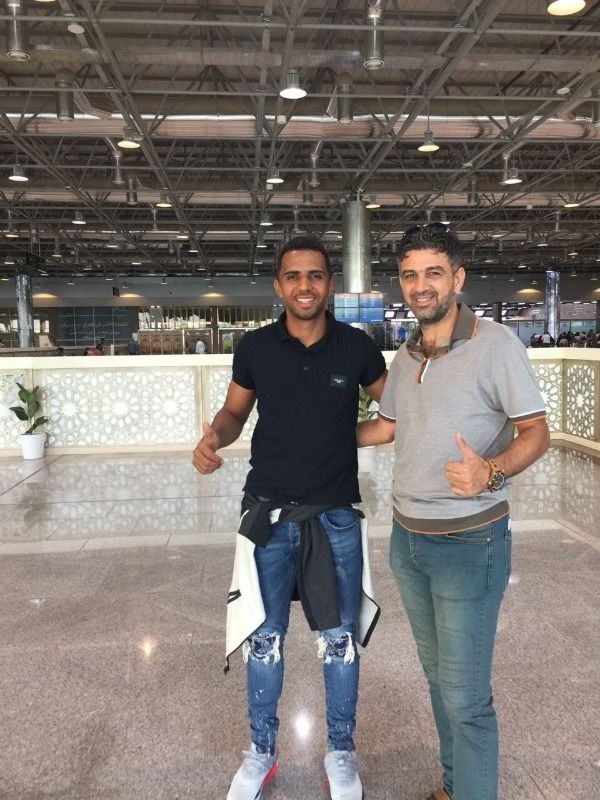 جانب من وصول اللاعب البرازيلي