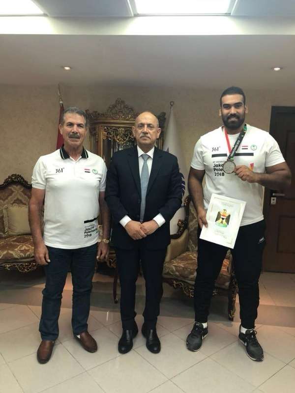 جانب من التكريم