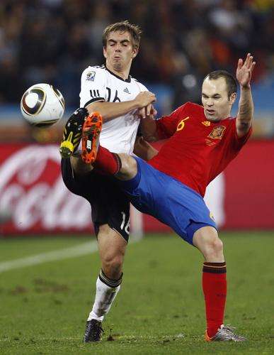 2010-07-07t190608z_01_wcp350_rtridsp_3_soccer-world_reuters