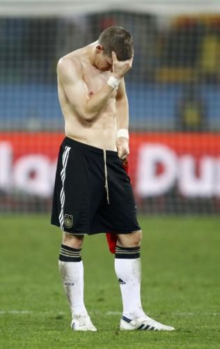 2010-07-07t204208z_01_wca170_rtridsp_3_soccer-world_reuters