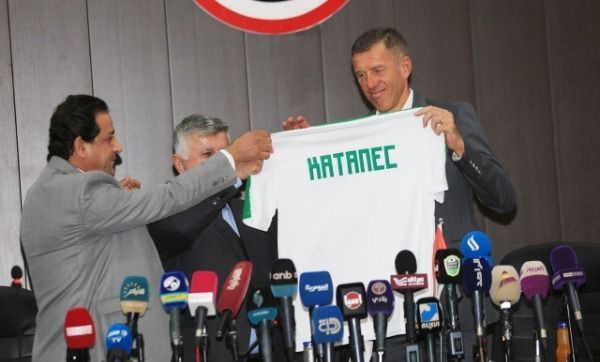 كاتانيتش خلال المؤتمر