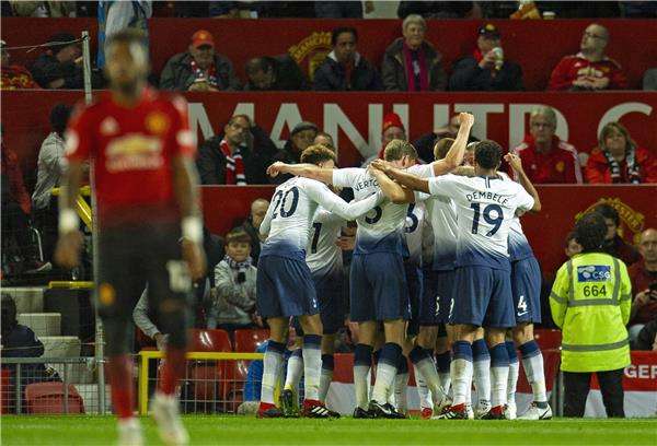 لاعبو توتنهام 