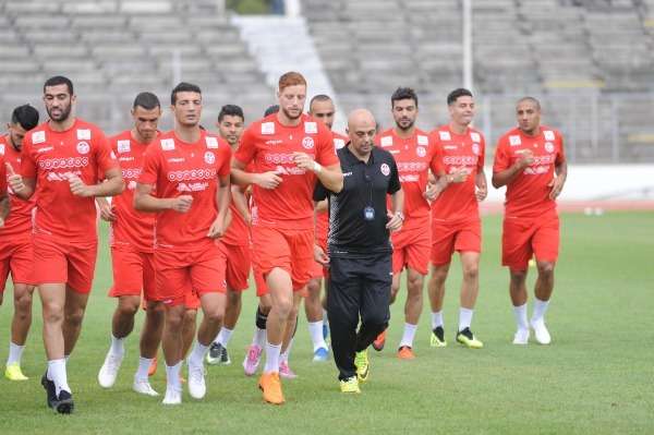 لاعبو تونس في تدريبات الامس