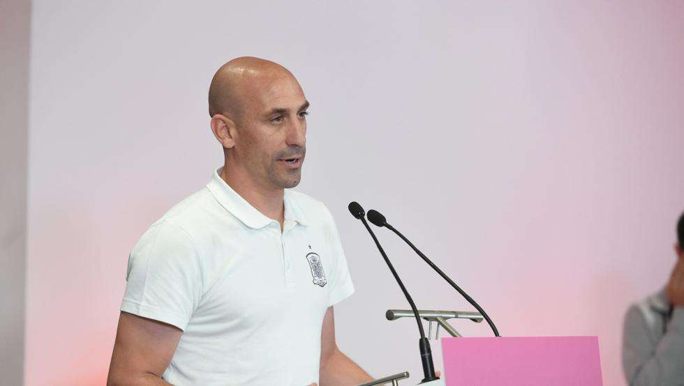  لويس روبياليس