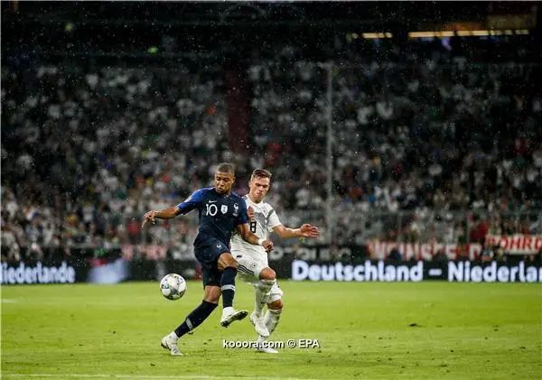 ?i=epa%2fsoccer%2f2018-09%2f2018-09-06%2f2018-09-06-07001905_epa