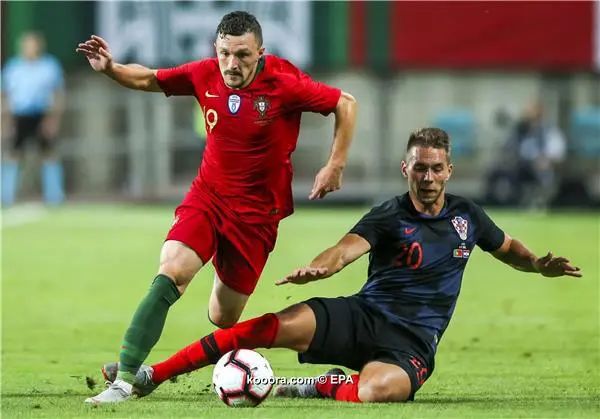 ?i=epa%2fsoccer%2f2018-09%2f2018-09-06%2f2018-09-06-07001897_epa