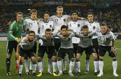 2010-06-13t183916z_01_aa06_rtridsp_3_soccer-world_reuters