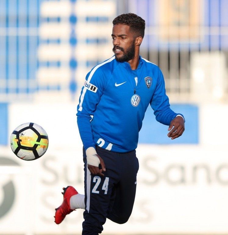  نواف العابد 