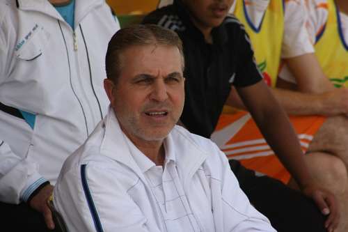 ايمن الحكيم