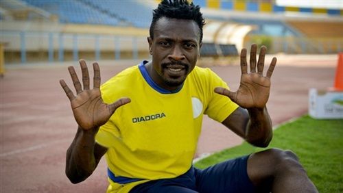 بناهيني بقميص الإسماعيلي - أرشيفية