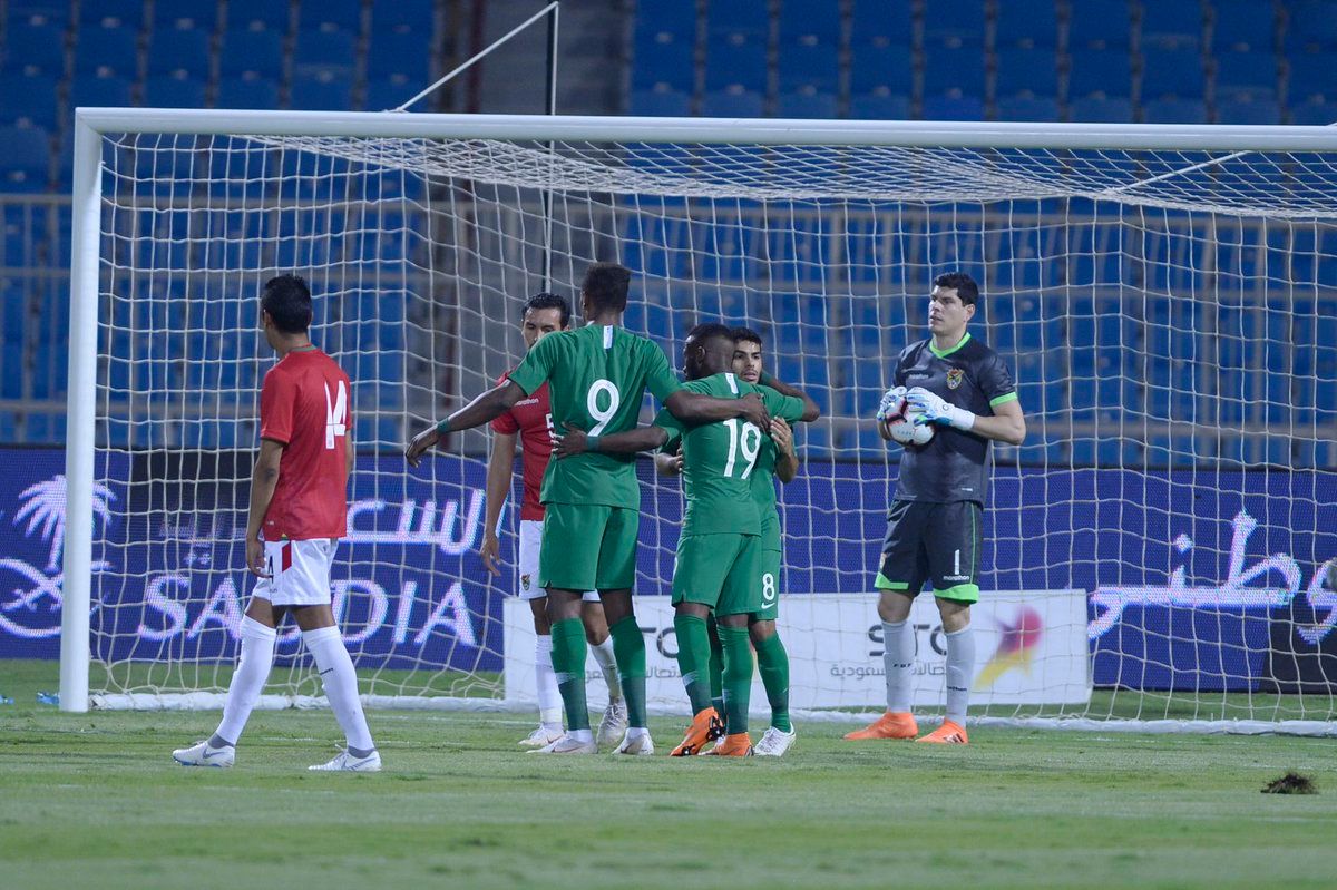 الشهري يحتفل بهدفه