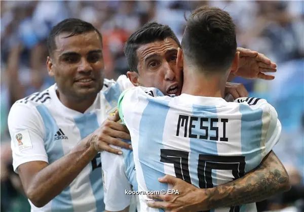 ?i=epa%2fsoccer%2f2018-06%2f2018-06-30%2f2018-06-30-06851997_epa