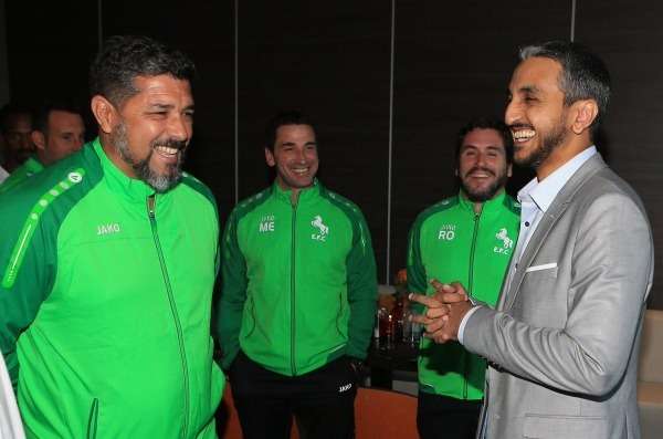 ليوناردو راموس (على اليسار)