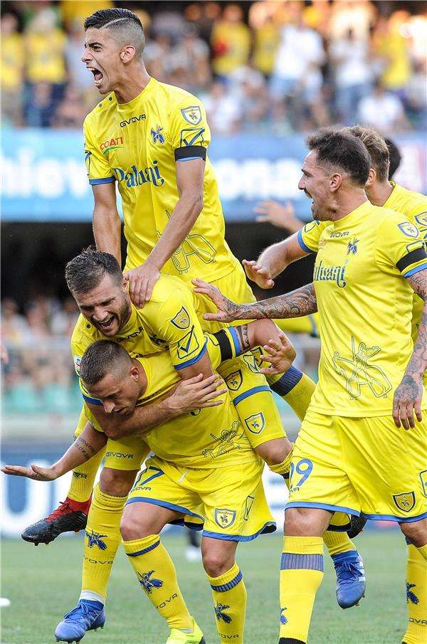 لاعبو كييفو فيرونا - أرشيفية