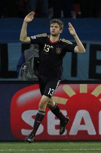 2010-07-10t185530z_01_wca118_rtridsp_3_soccer-world_reuters