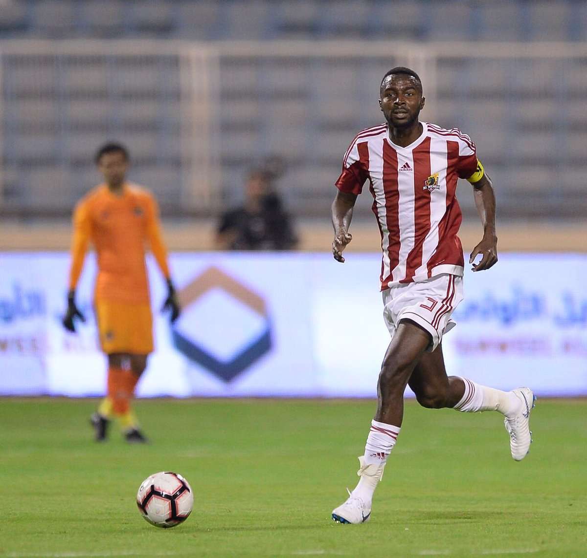 أسامة هوساوي