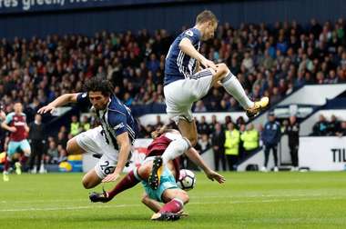 2017-09-16t142058z_401506948_rc1edfa396d0_rtrmadp_3_soccer-england-wba-whu_reuters