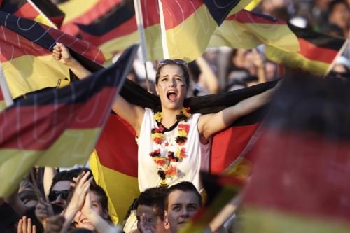 2010-07-10t191307z_01_ad114_rtridsp_3_soccer-world_reuters