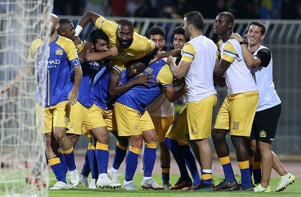 لاعبو النصر 