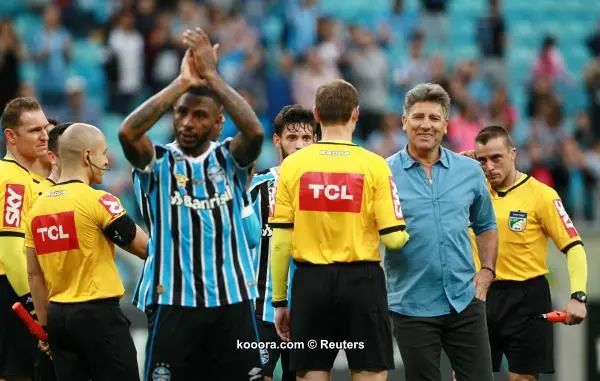 ?i=reuters%2f2018-09-15%2f2018-09-15t210330z_746907320_rc12130d69f0_rtrmadp_3_soccer-brazil-gre-par_reuters