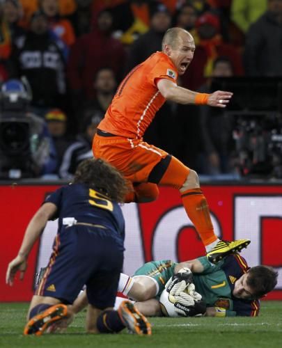 2010-07-11t202149z_01_wca459_rtridsp_3_soccer-world_reuters