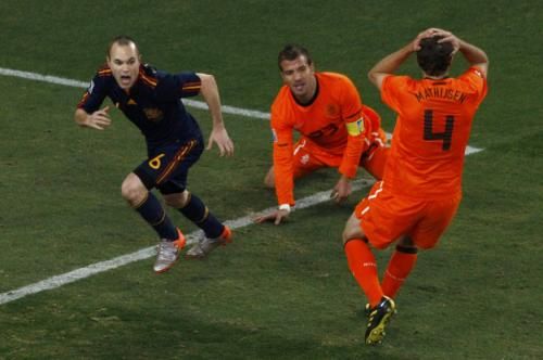 2010-07-11t205849z_01_wca470_rtridsp_3_soccer-world_reuters