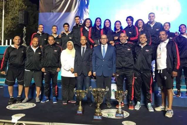  البعثة المصرية تتوج بكؤوس البطولة في السباحة القصيرة