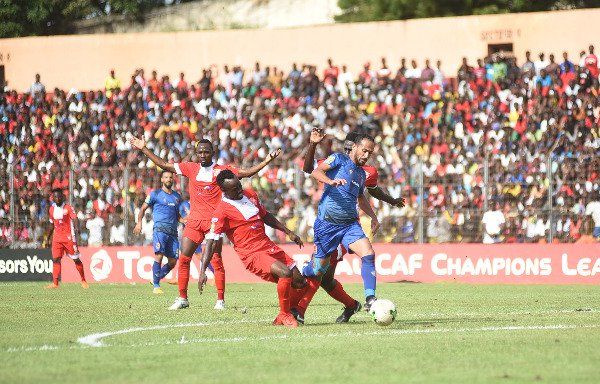 جانب من مباراة الذهاب بين الأهلي وحوريا