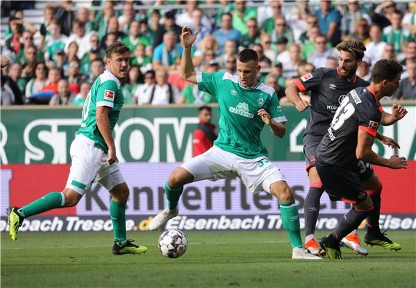 لقطة من المباراة