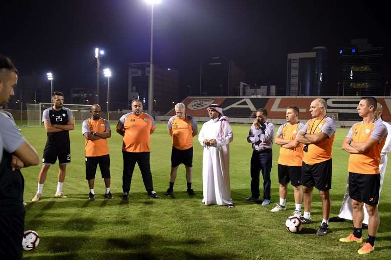 من الاجتماع