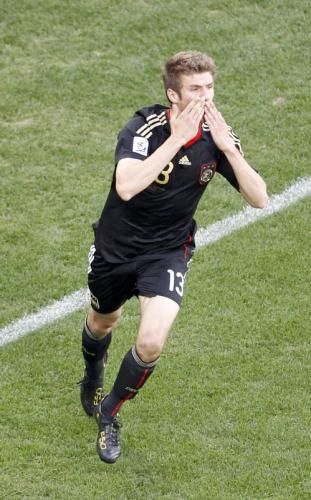 2010-07-03t140614z_01_wcp308_rtridsp_3_soccer-world_reuters