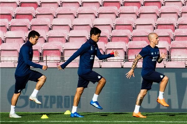 لاعبو آيندهوفن