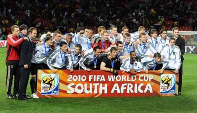 أثناء تتويج المنتخب الألماني بالميدالية البرونزية